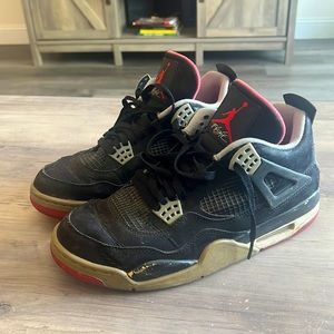 10 Air Jordan 4 Retro